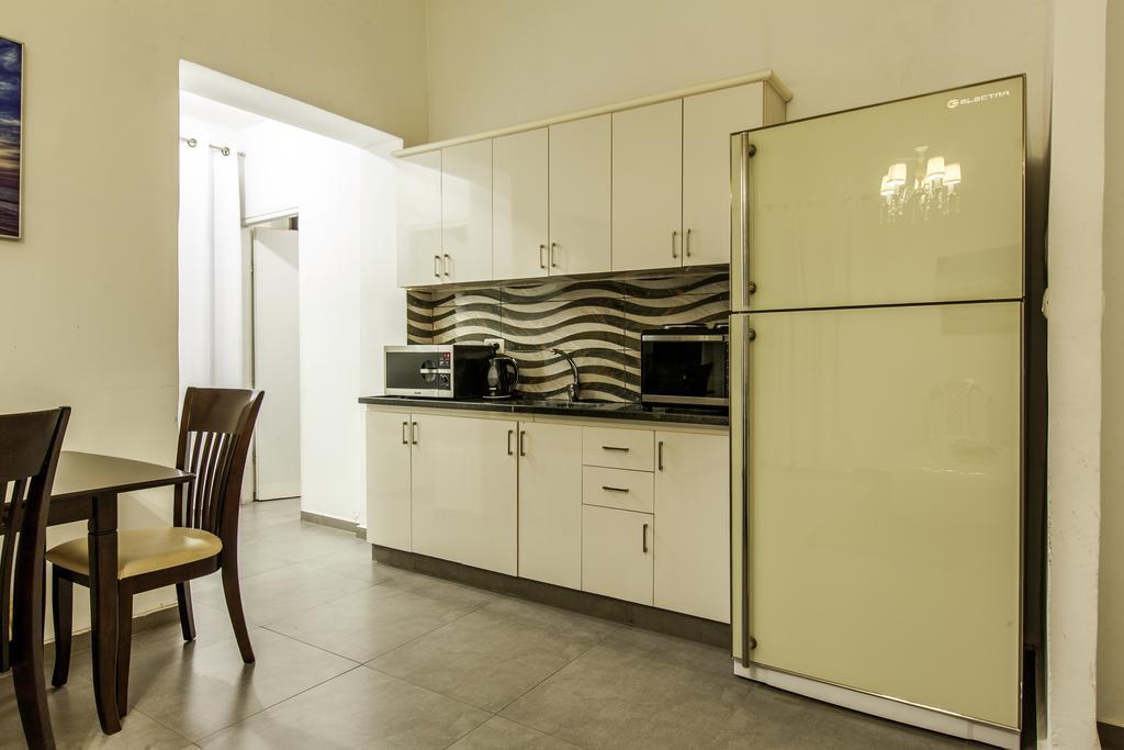 Sunset Beach Apartments Tel Aviv Eksteriør bilde